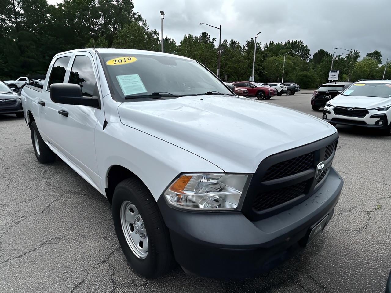 Vehicle image 33 of 39