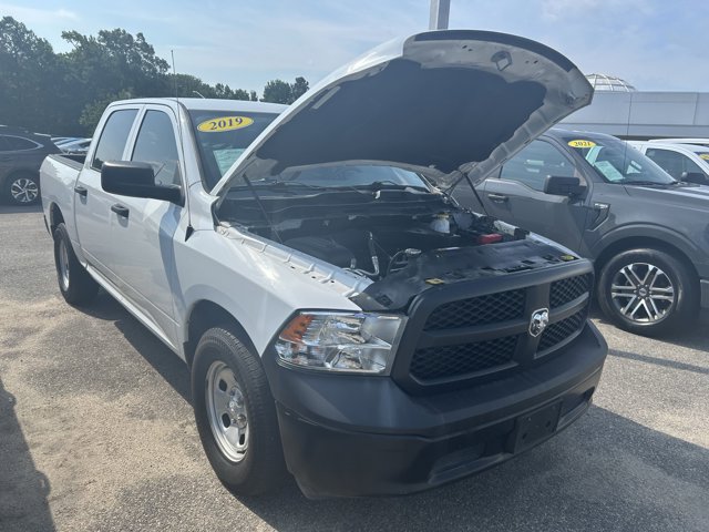 Vehicle image 4 of 39