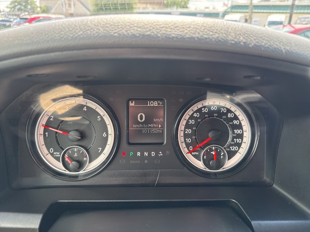 Vehicle image 15 of 20