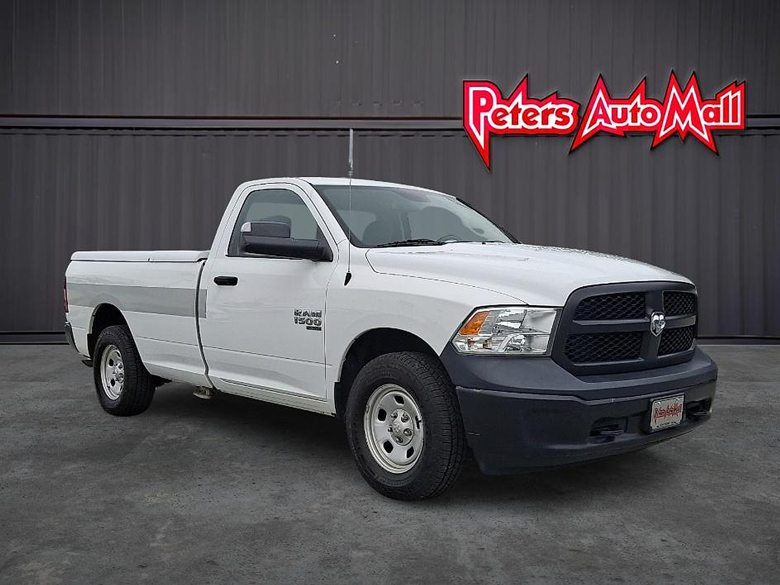 2019 Ram 1500 Classic Tradesman Image 2 of 18