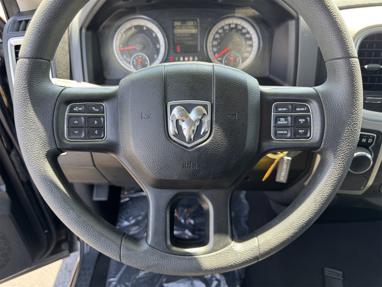 Vehicle image 15 of 23
