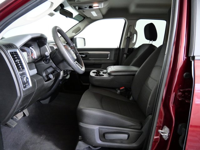 Vehicle image 18 of 28