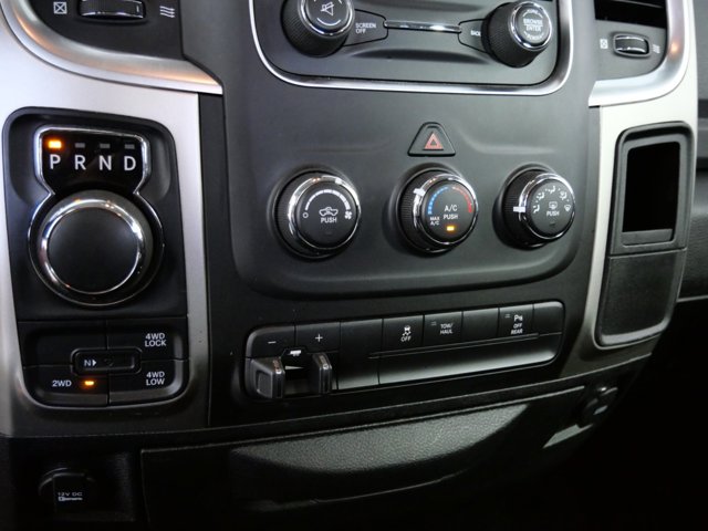 Vehicle image 22 of 28