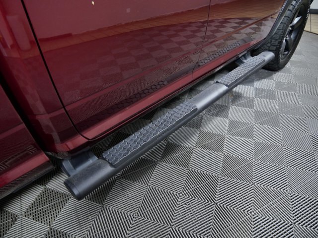 Vehicle image 10 of 28