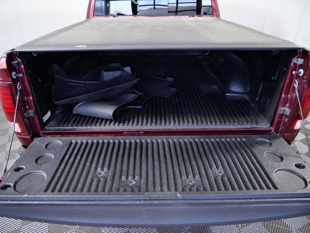 Vehicle image 12 of 28