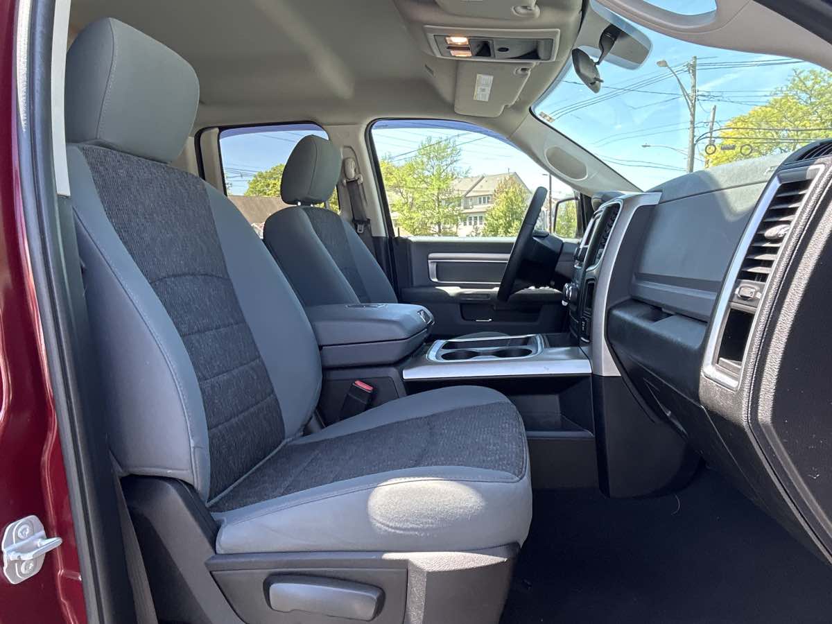Vehicle image 12 of 23