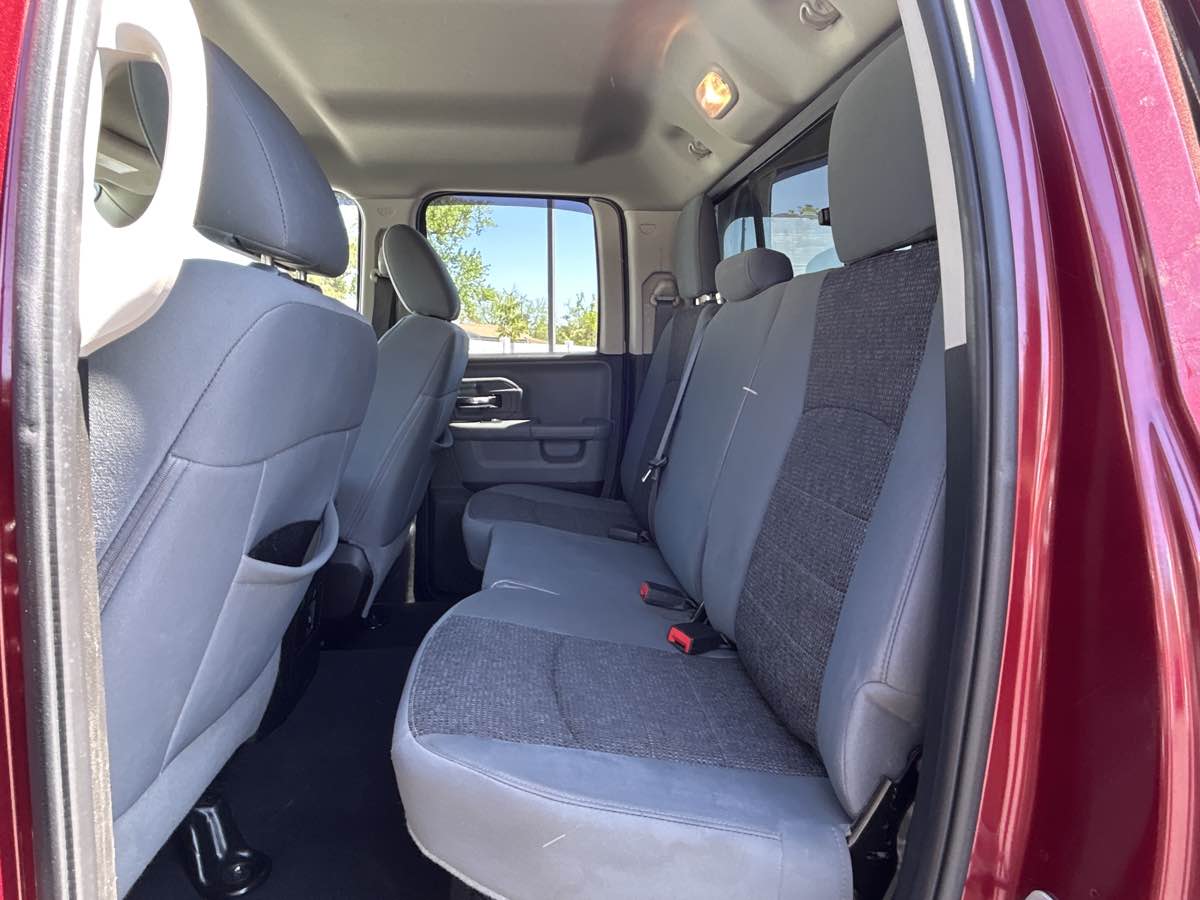Vehicle image 13 of 23