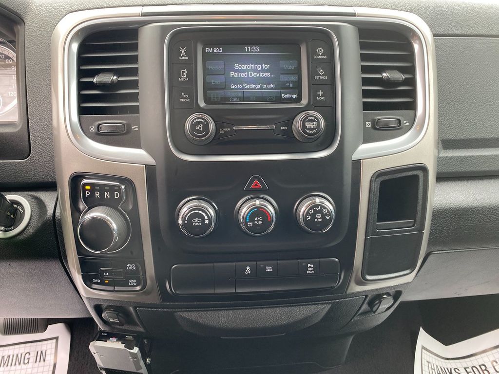 Vehicle image 19 of 31