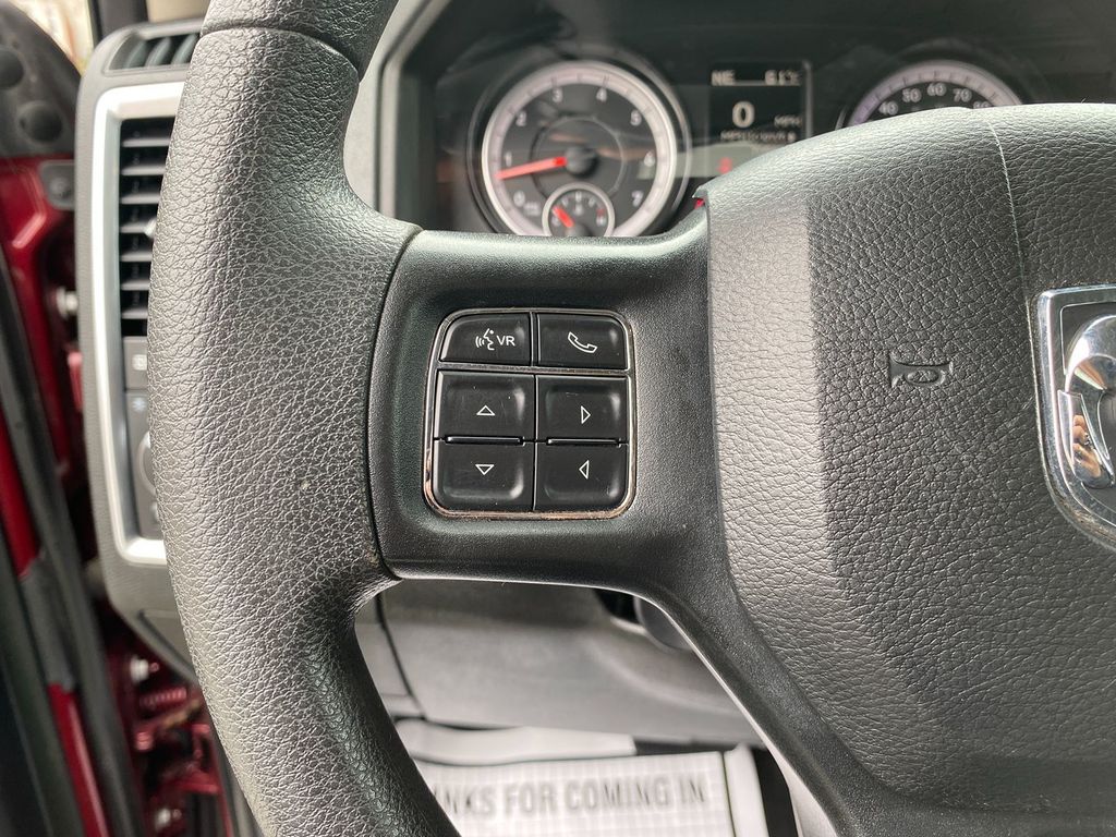 Vehicle image 15 of 31