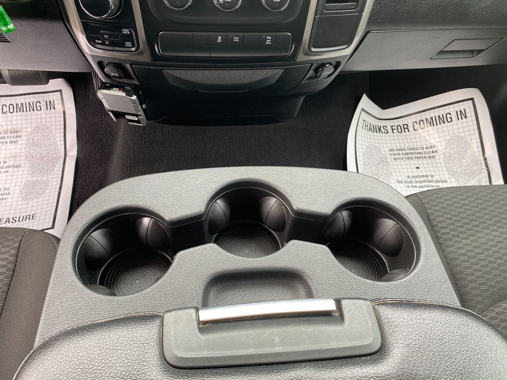 Vehicle image 22 of 31