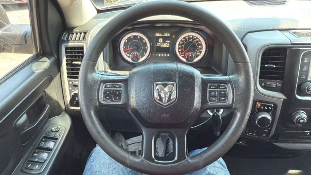 Vehicle image 10 of 27