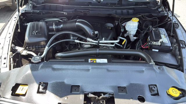 Vehicle image 20 of 27