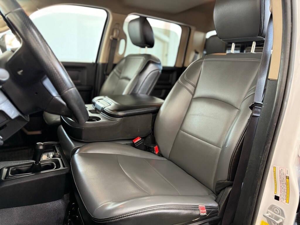 Vehicle image 25 of 57