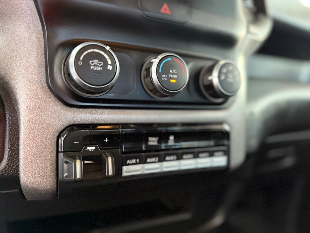 Vehicle image 38 of 57