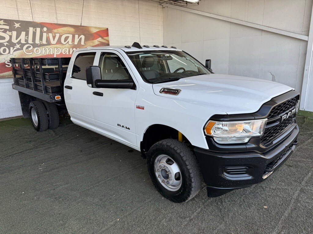 Vehicle image 10 of 57