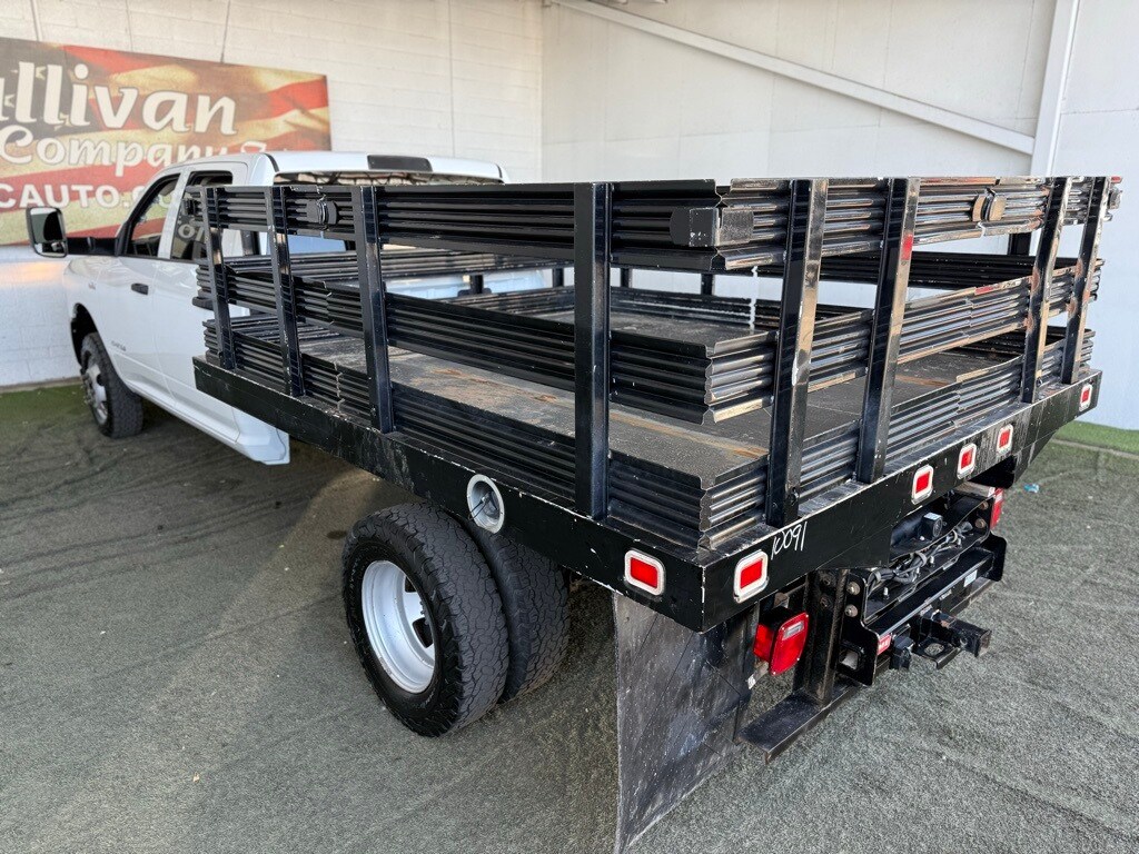 Vehicle image 13 of 57