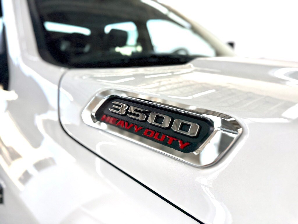 Vehicle image 23 of 57