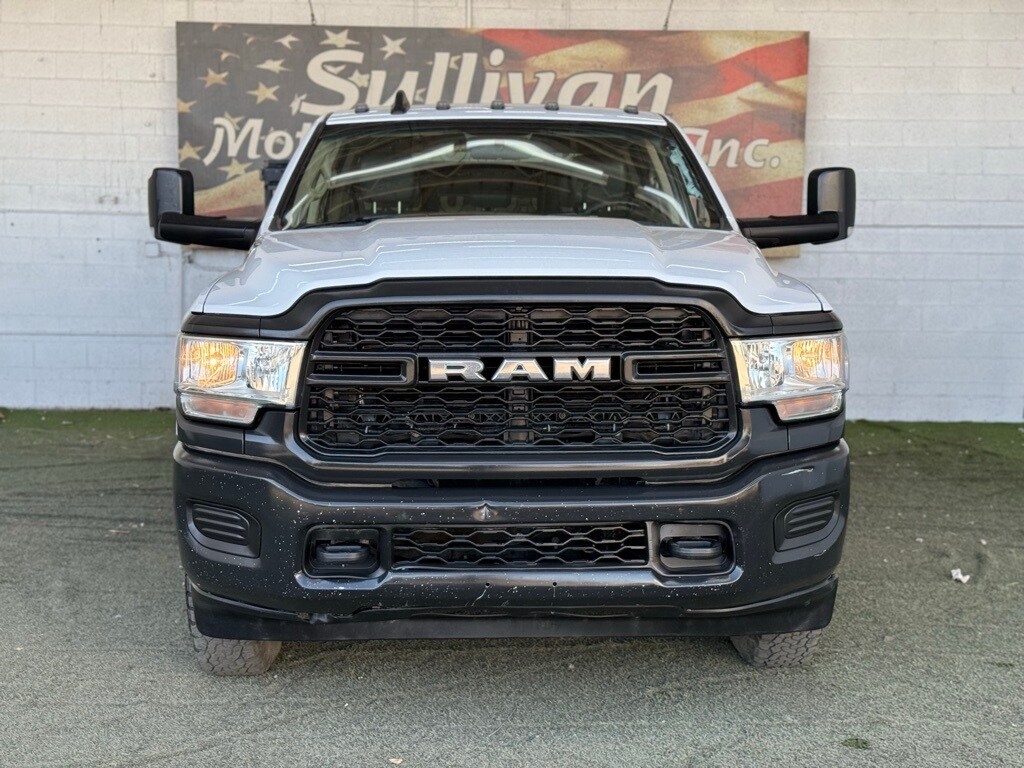 Vehicle image 7 of 57