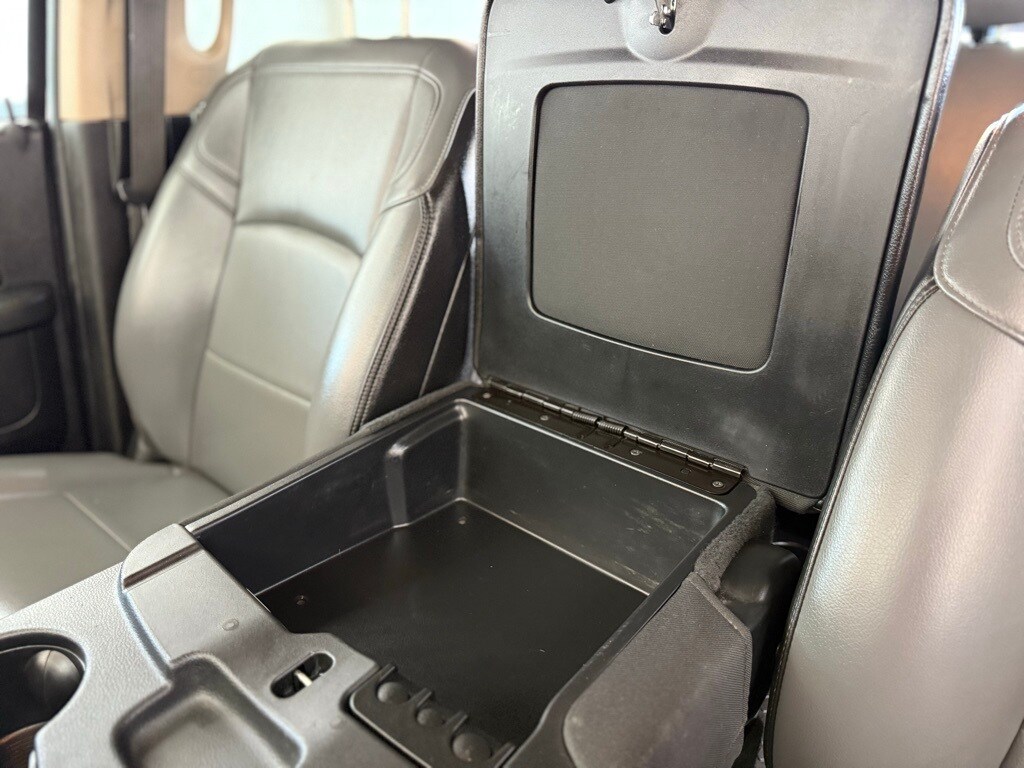 Vehicle image 46 of 57