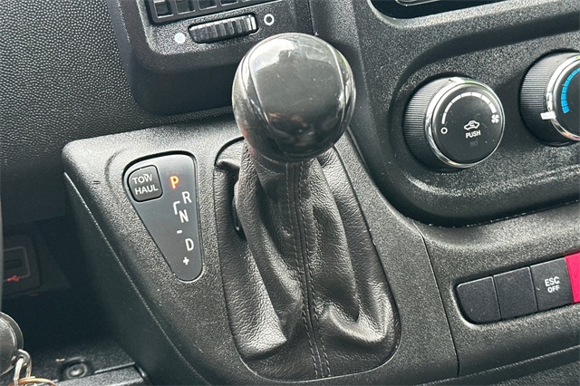 Vehicle image 26 of 42