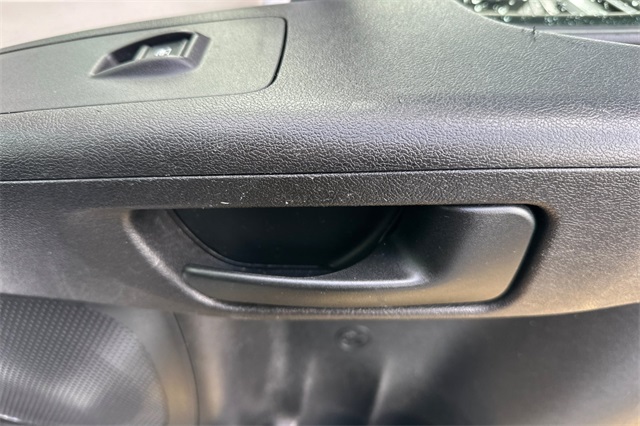 Vehicle image 20 of 42