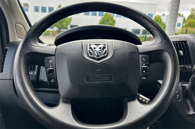 Vehicle image 27 of 42