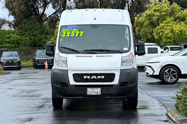 Vehicle image 4 of 42