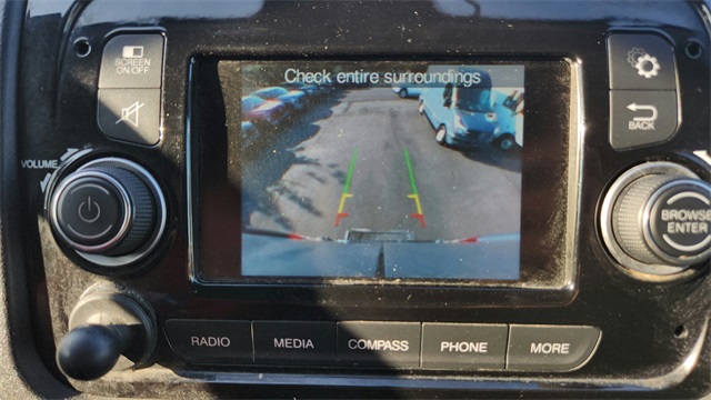 Vehicle image 14 of 25