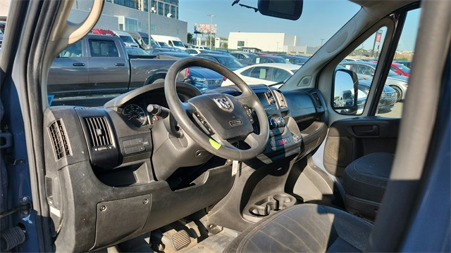 Vehicle image 10 of 25