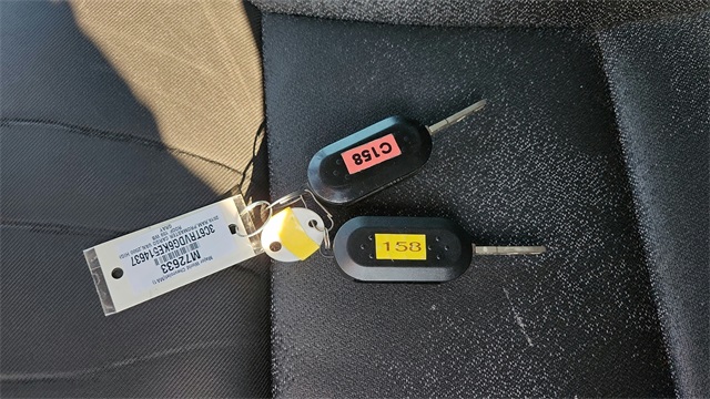 Vehicle image 23 of 25