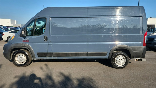 Vehicle image 8 of 25