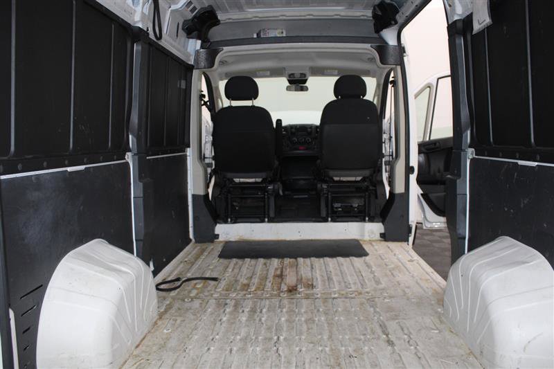 Vehicle image 12 of 32
