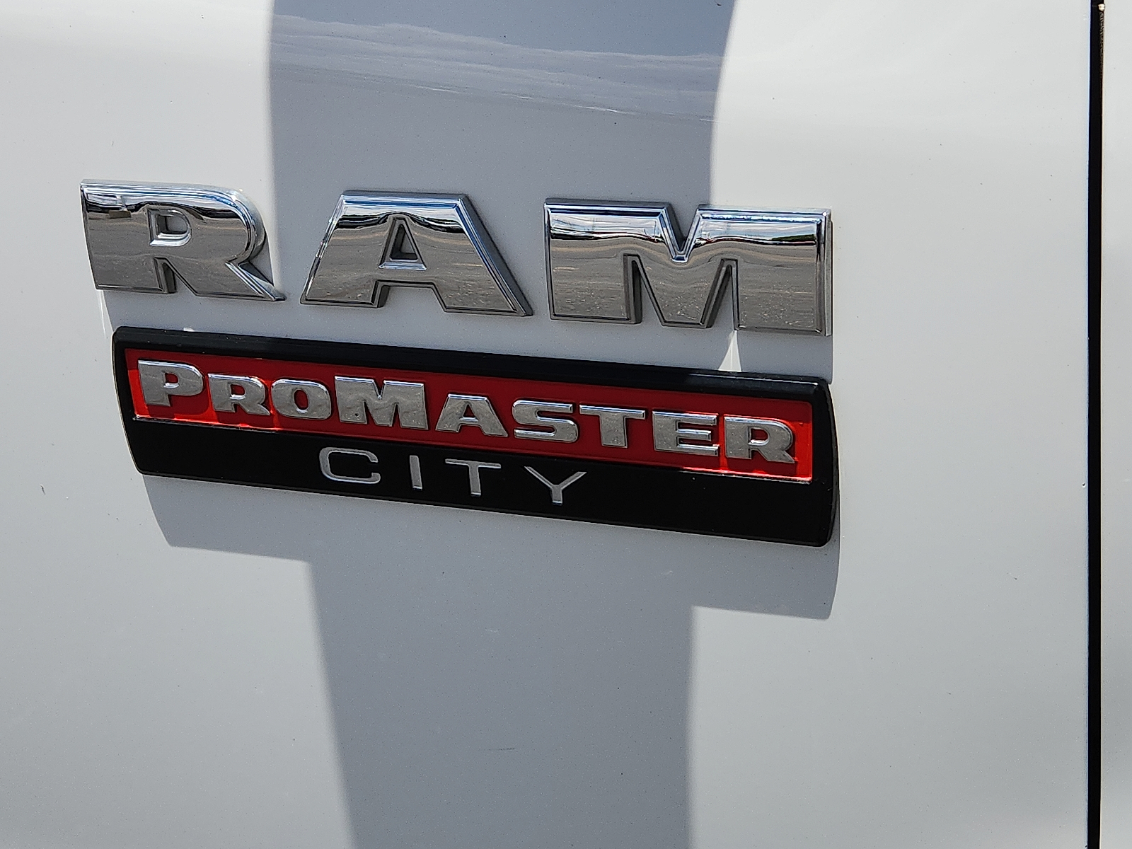 Vehicle image 7 of 16