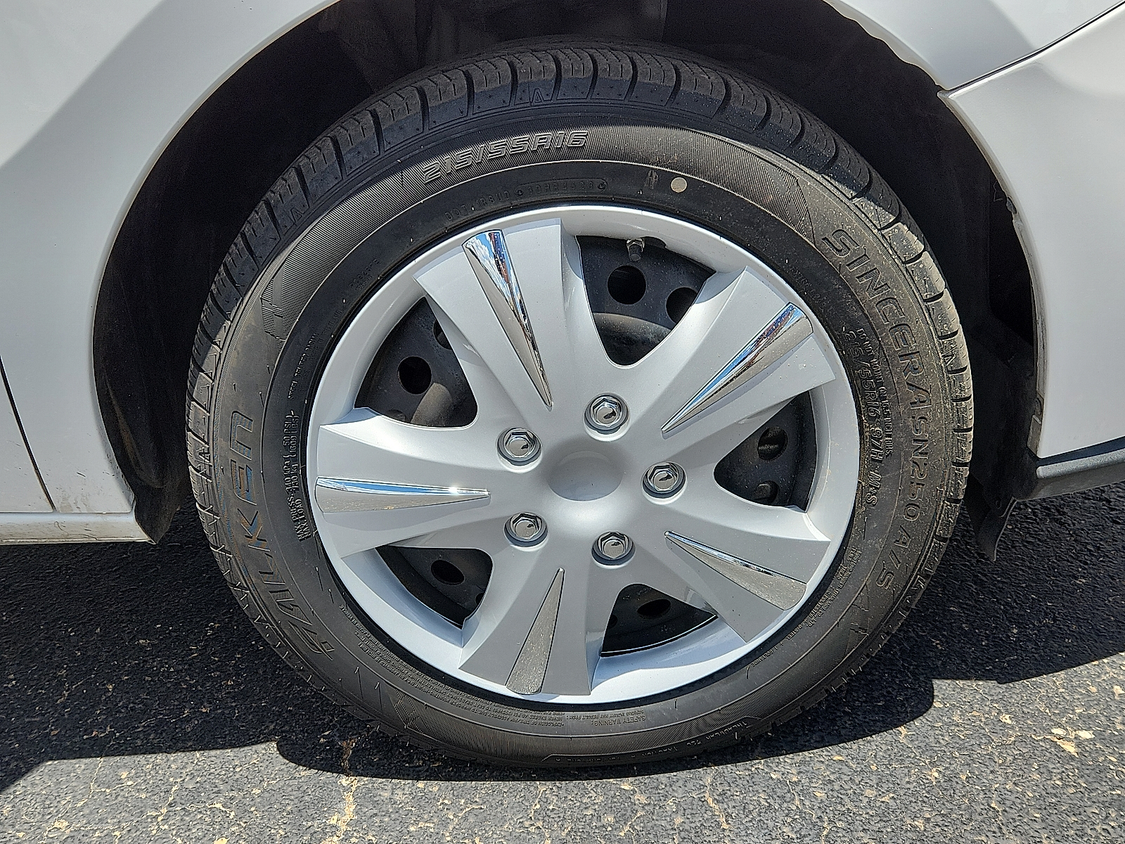 Vehicle image 6 of 16
