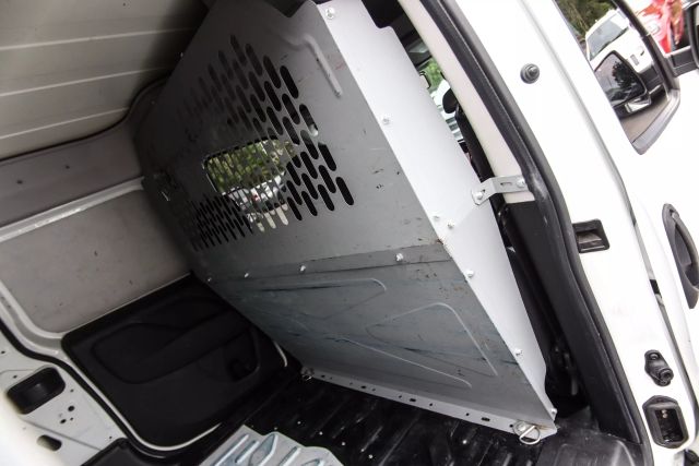 Vehicle image 33 of 48