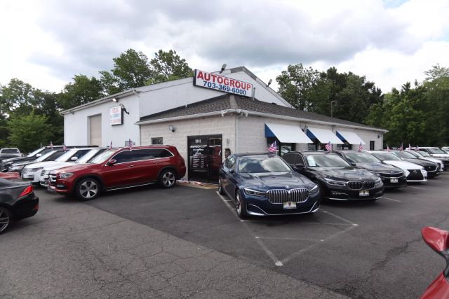 Vehicle image 12 of 48