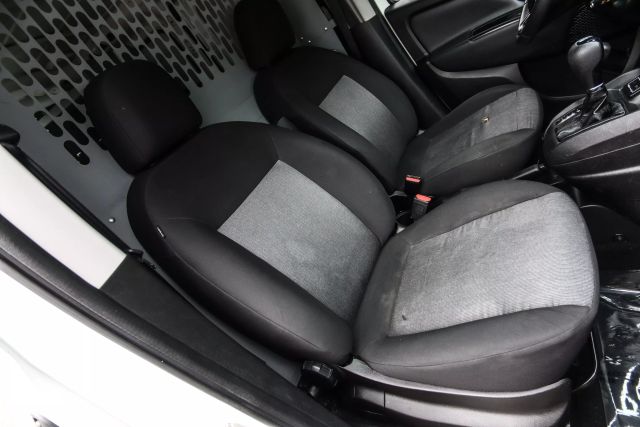 Vehicle image 37 of 48