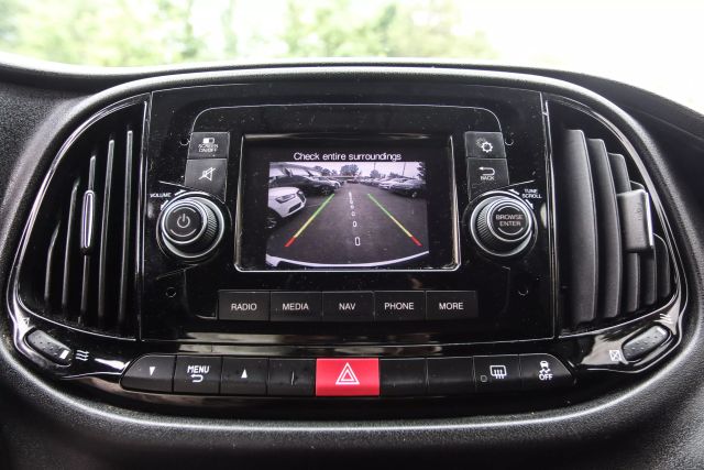 Vehicle image 25 of 48