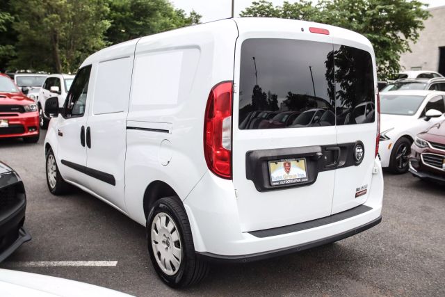 Vehicle image 15 of 48