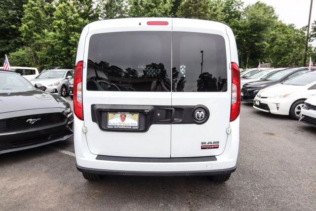 Vehicle image 14 of 48