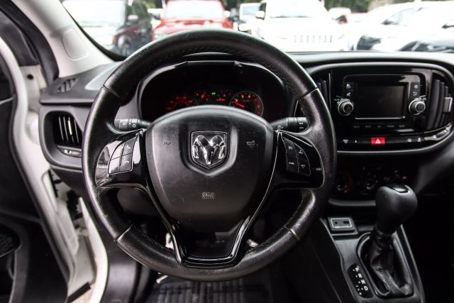 Vehicle image 17 of 48