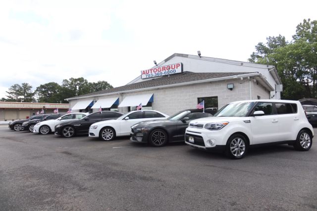Vehicle image 4 of 48