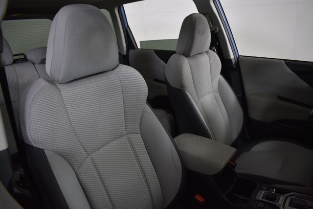 Vehicle image 19 of 32
