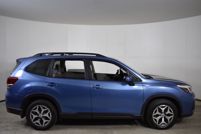 Vehicle image 4 of 32