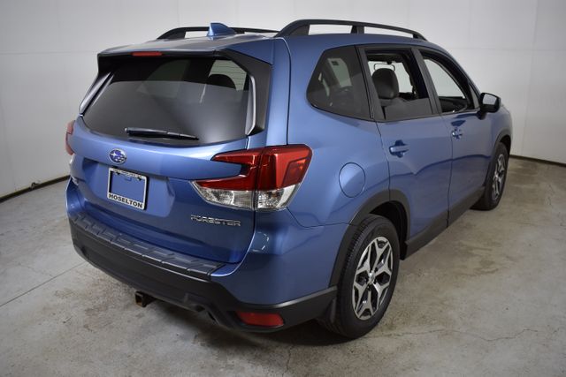 Vehicle image 6 of 32