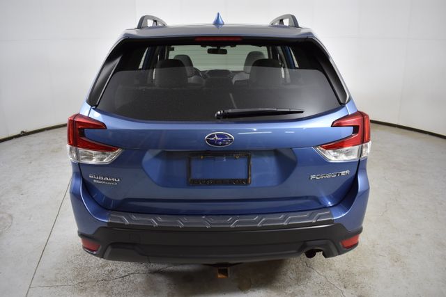 Vehicle image 8 of 32
