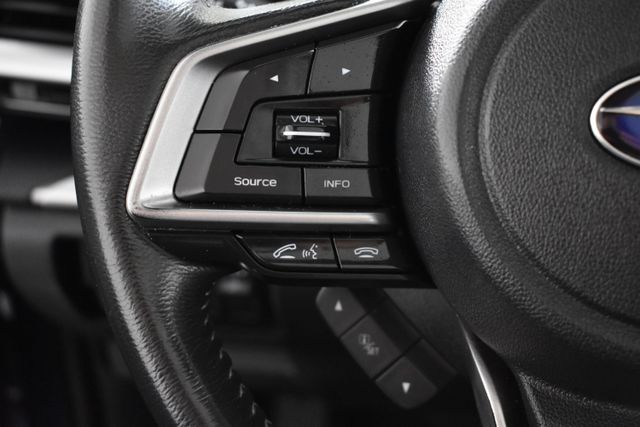 Vehicle image 22 of 32