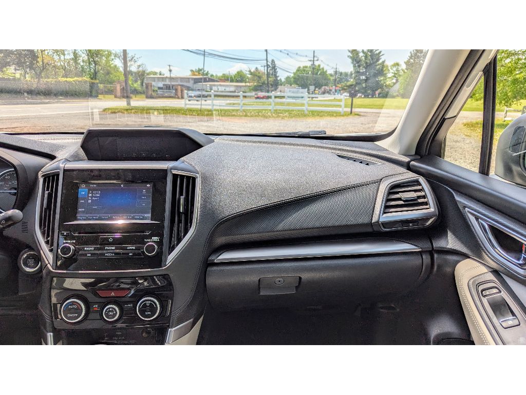 Vehicle image 28 of 29