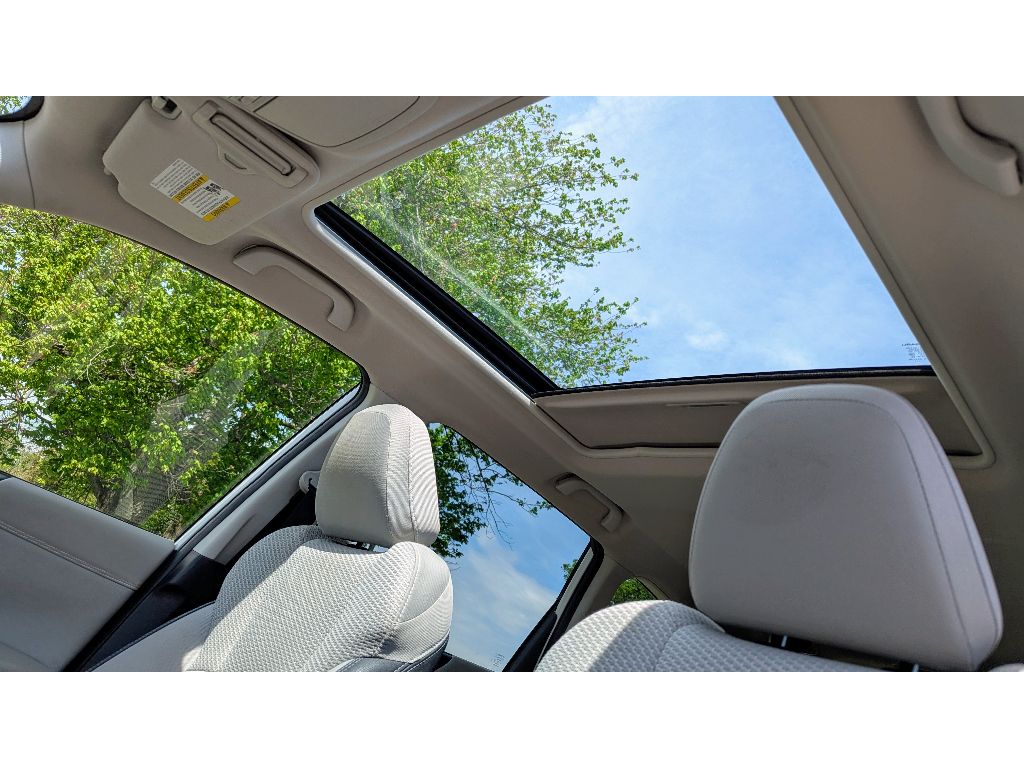 Vehicle image 16 of 29