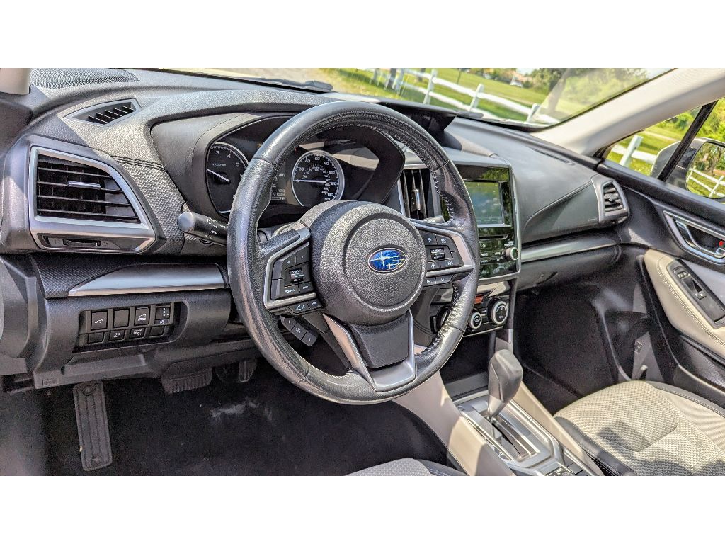 Vehicle image 18 of 29